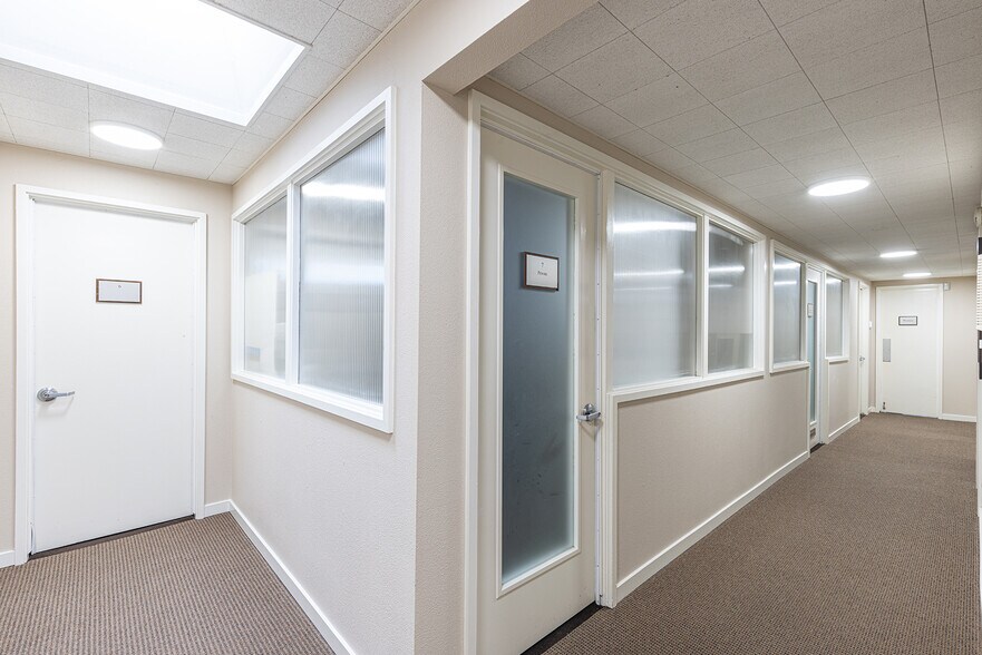 More Photos Of 2841 Cleveland Ave, Santa Rosa Office For Sale