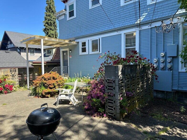 More Photos Of 404 N Tacoma Ave, Tacoma Apartments For Sale
