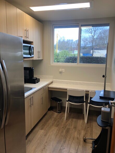 More Photos Of 378-386 Perkins St, Sonoma Medical For Sale