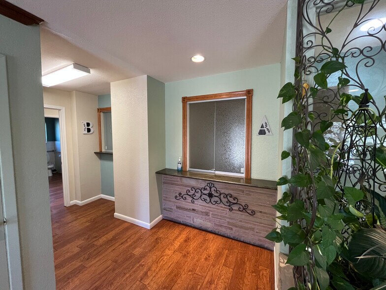 More Photos Of 1260 River Acres Dr, New Braunfels Medical For Lease