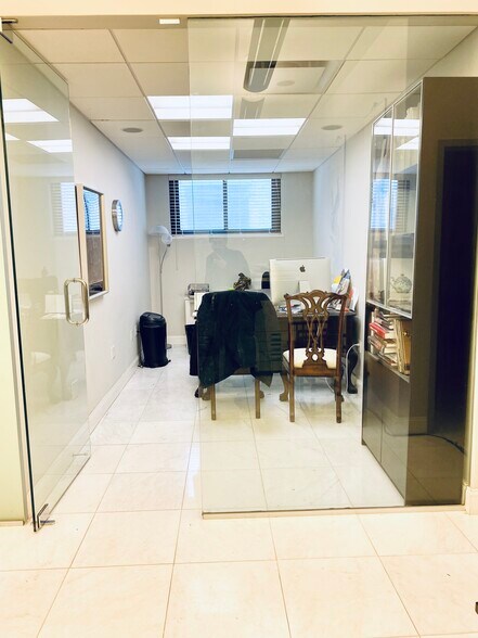 More Photos Of 34-36 W 44th St, New York Medical For Sale