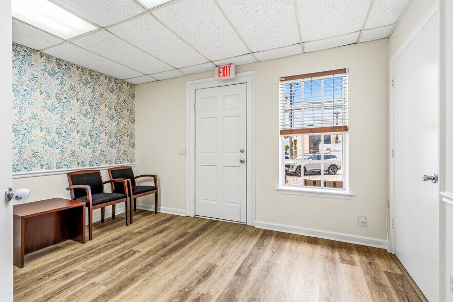 More Photos Of 1507 20th St, Vero Beach Medical For Lease