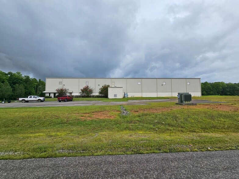 More Photos Of 87 Volunteer Ct, Manchester Manufacturing For Lease