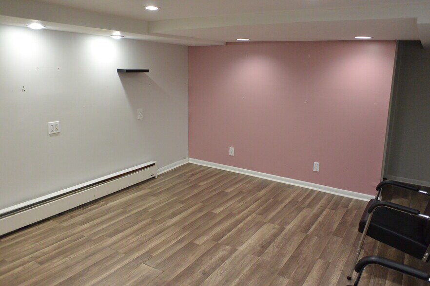 More Photos Of 5862 Christian St, Philadelphia Storefront Retail Residential For Lease