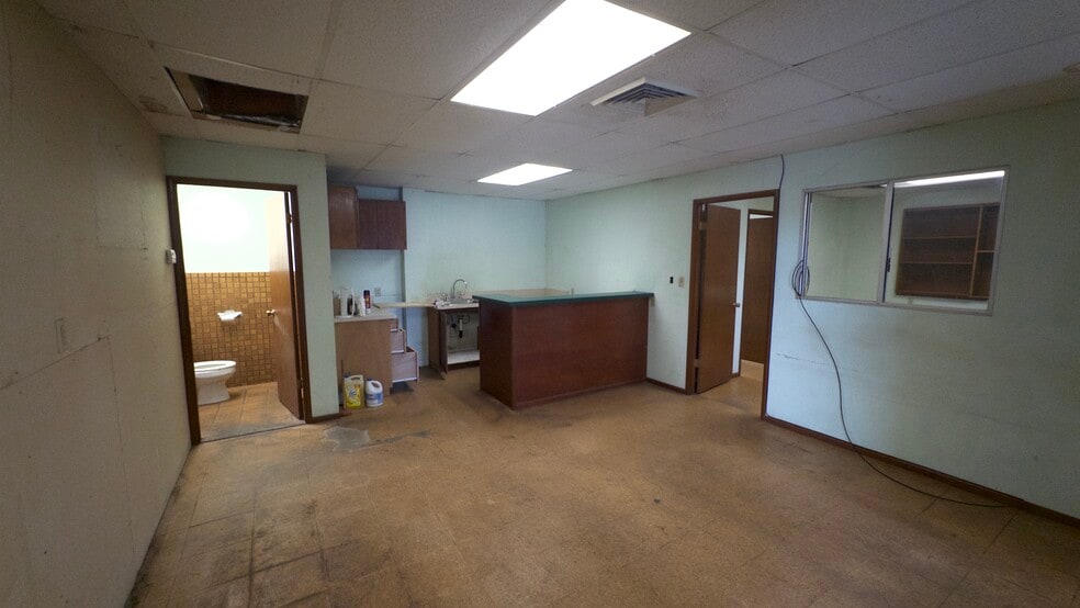 More Photos Of 500 Alakawa St, Honolulu Warehouse For Lease