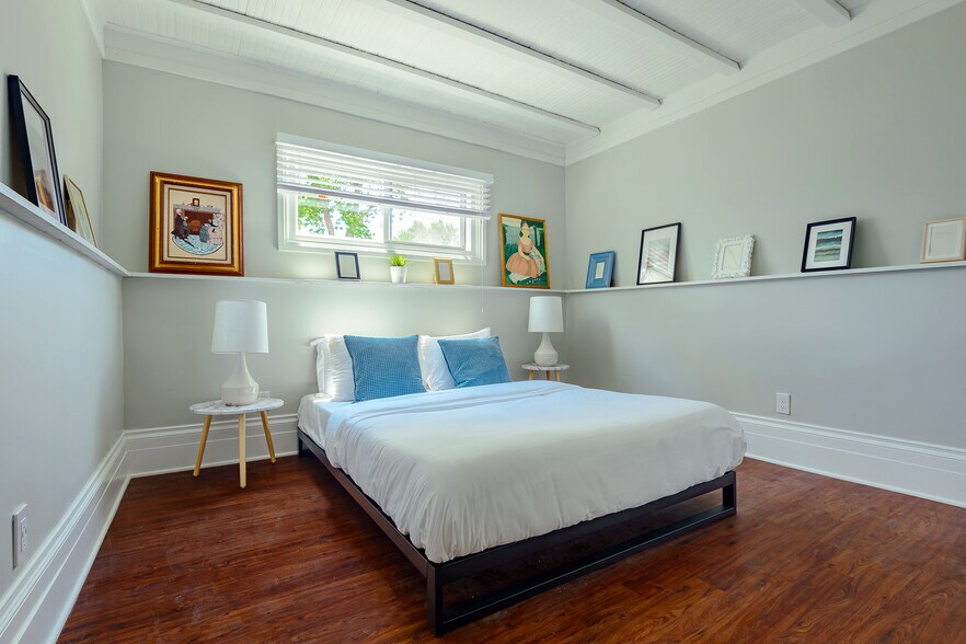 More Photos Of 8116 Kercheval St, Detroit Apartments For Sale