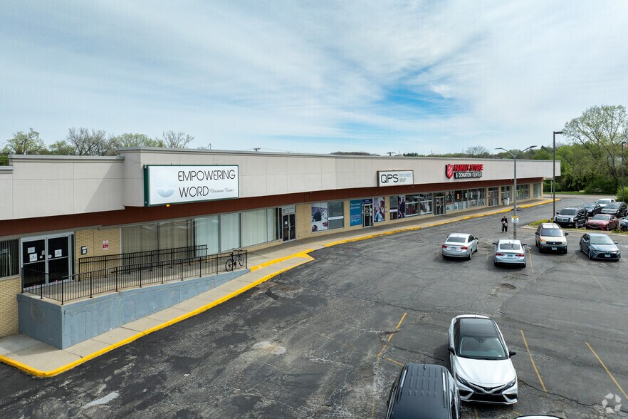 Primary Photo Of 4010 E State St, Rockford Office For Lease