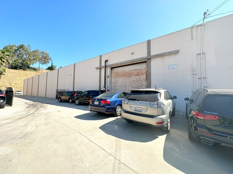More Photos Of 673 Monterey Pass Rd, Monterey Park Warehouse For Lease