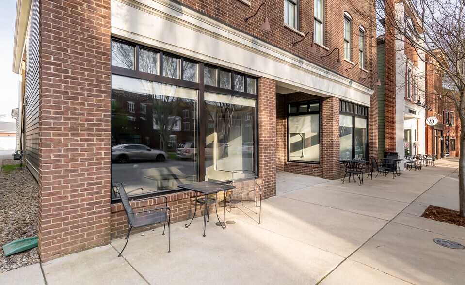 More Photos Of 10612-10614 Meeting St, Prospect Storefront Retail Office For Lease