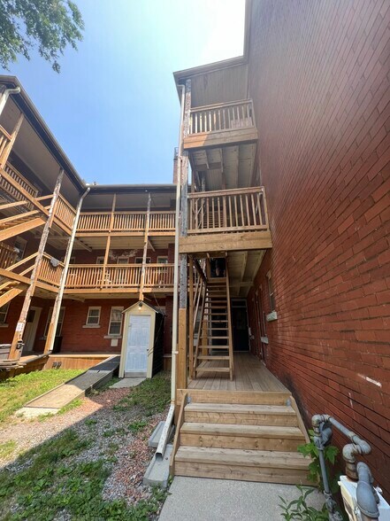 More Photos Of 3 Church St, St Catharines Apartments For Sale