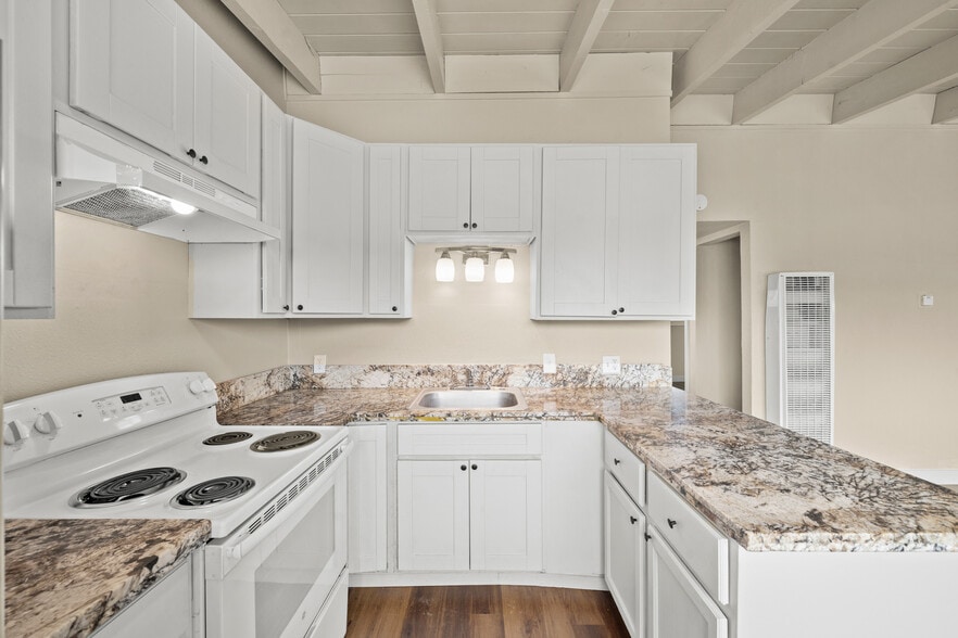More Photos Of 2605 Albatross Way, Sacramento Apartments For Sale