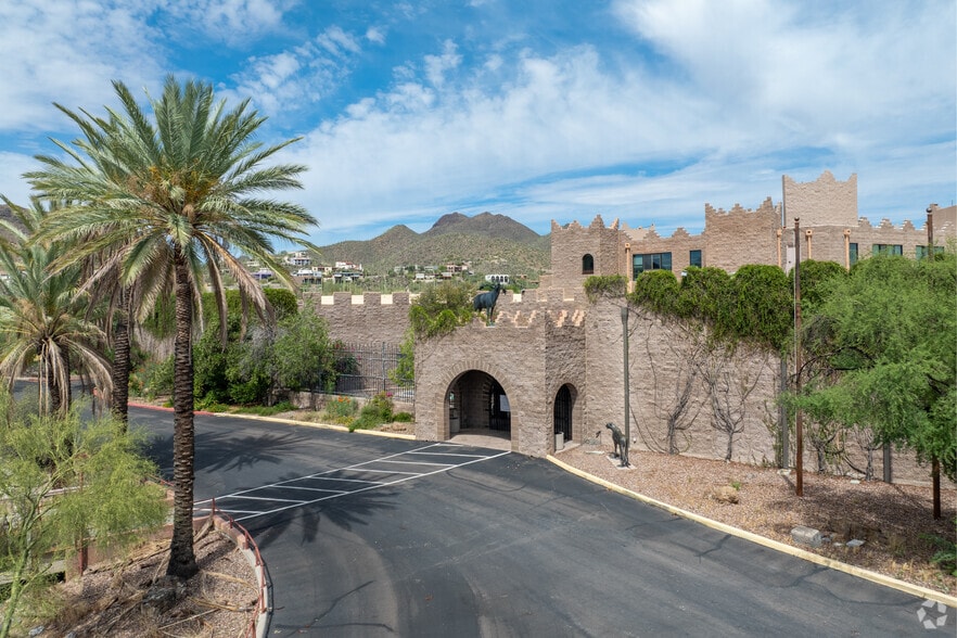 More Photos Of 4800 W Gates Pass Rd, Tucson Specialty For Sale