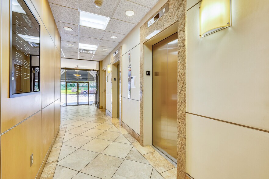 More Photos Of 10605 Concord St, Kensington Office For Lease