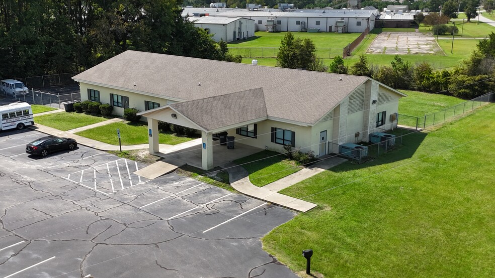 Primary Photo Of 268 Freight Rd, Rocky Mount Daycare Center For Lease