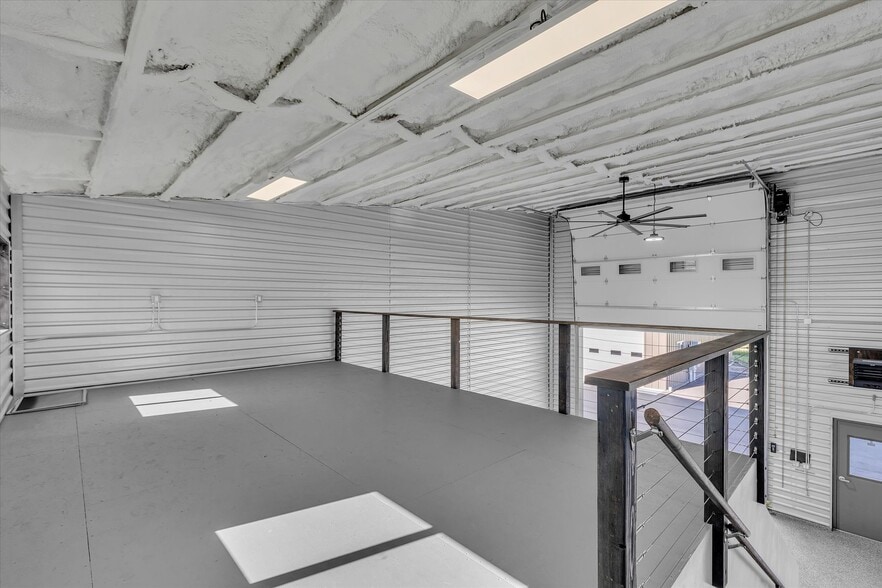 More Photos Of 453 Commerce St, Hayden Office For Sale