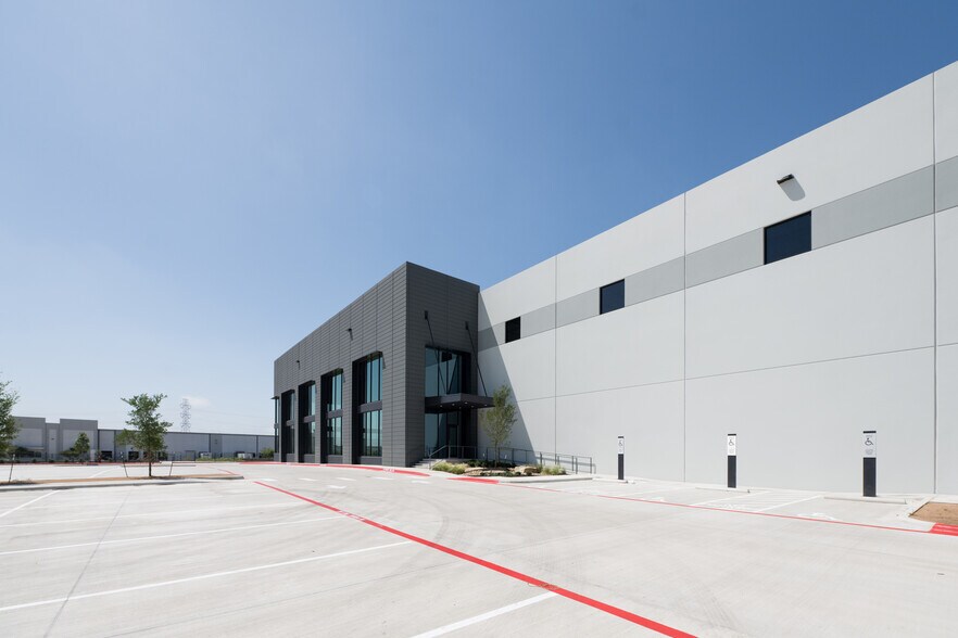 More Photos Of 9870 Doerr Ln, Schertz Manufacturing For Lease