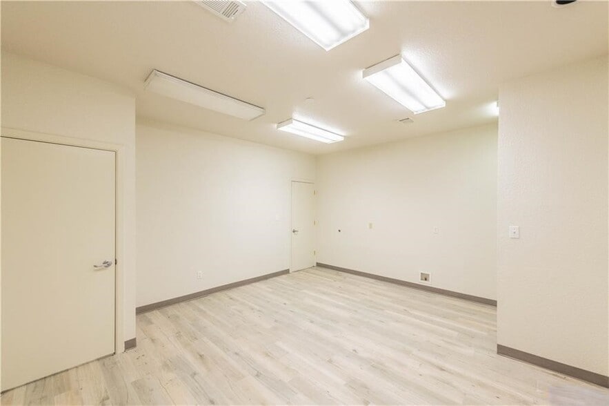 More Photos Of 3700 Highway 123, San Marcos Office For Lease