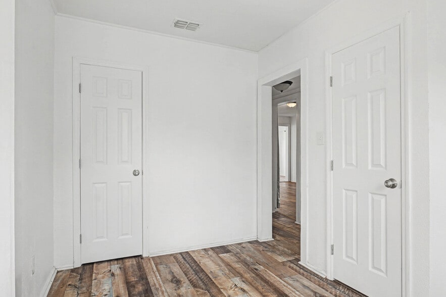 More Photos Of 1201 Cassat Ave, Jacksonville Medical For Sale