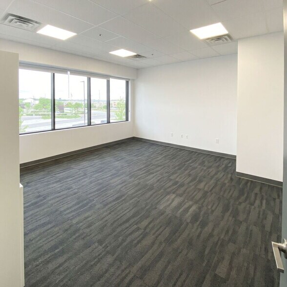 More Photos Of 465 Harry Walker Pky S, Newmarket Warehouse For Sale