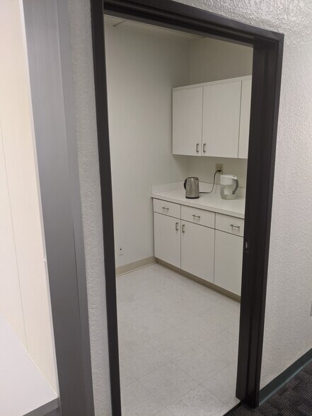 More Photos Of 8242 W 3rd St, Los Angeles Office For Lease