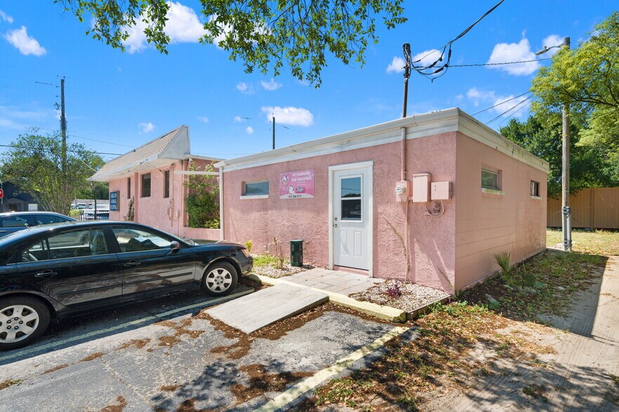More Photos Of 6603 N Florida Ave, Tampa Veterinarian Kennel For Lease