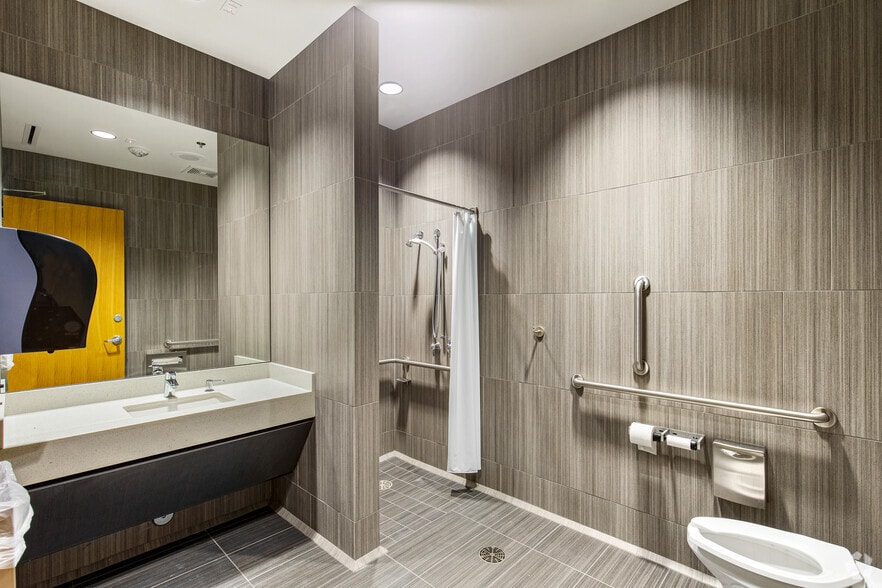 More Photos Of 5475 S Decatur Blvd, Las Vegas Research And Development For Lease