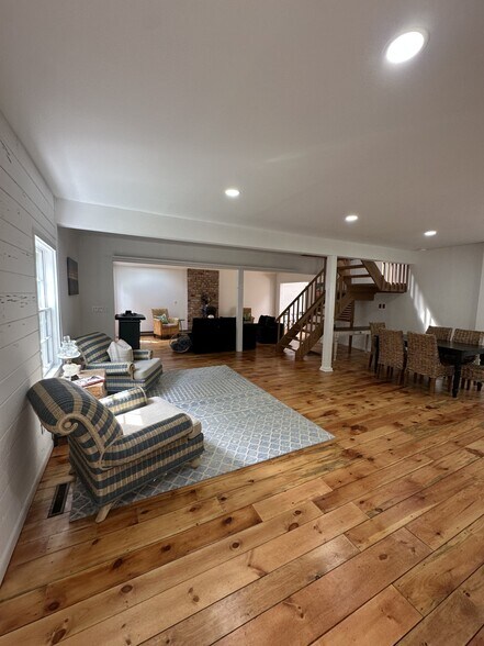More Photos Of 270 North St, Cutchogue Office Residential For Lease