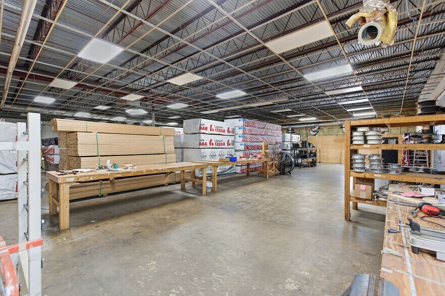 More Photos Of 1111-1115 Donelson Ave, Old Hickory Showroom For Lease