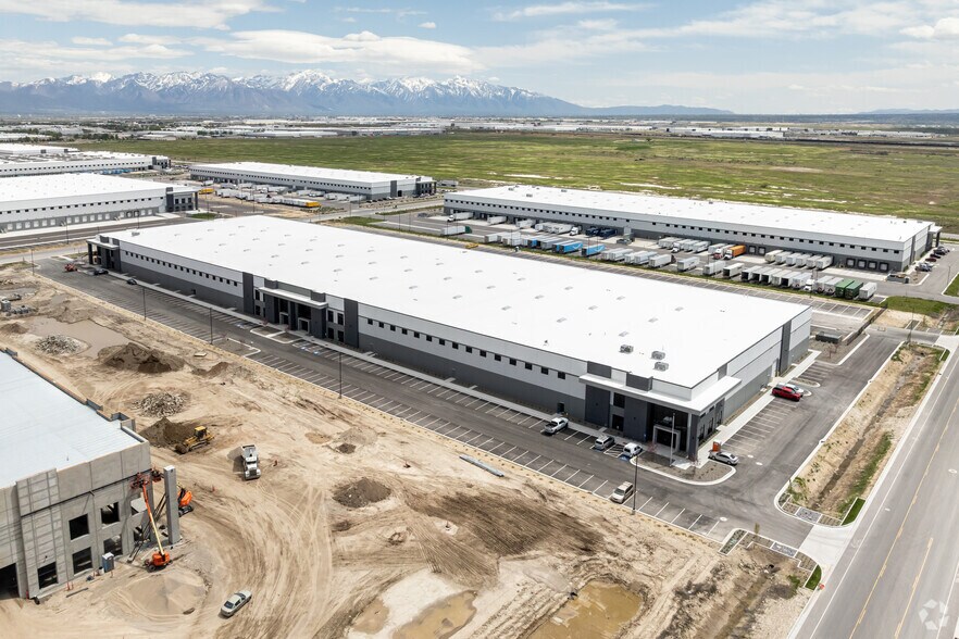 More Photos Of 821 N 6550 W, Salt Lake City Distribution For Lease