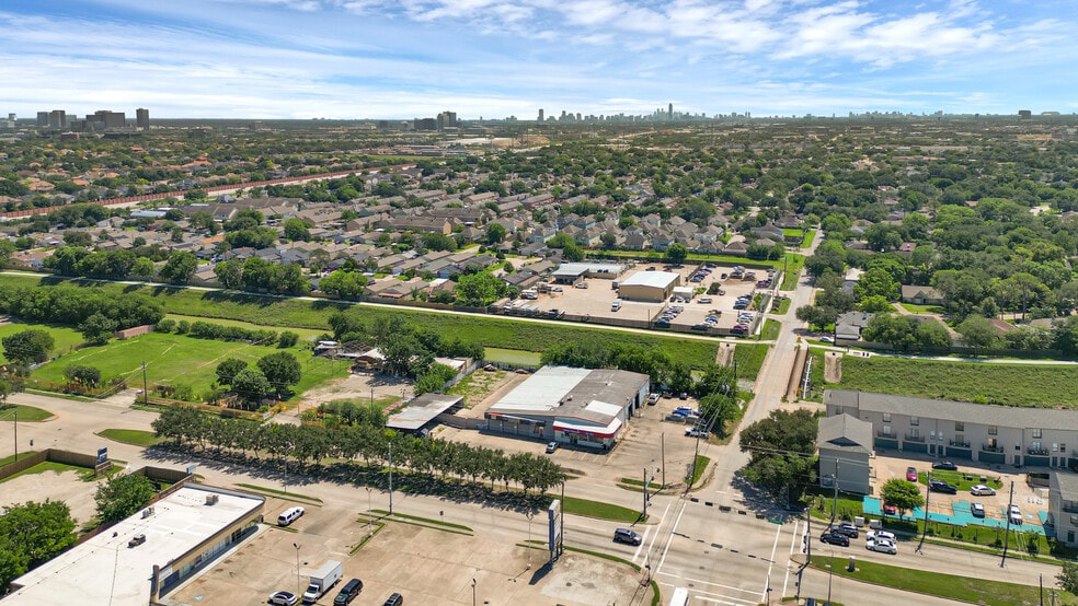 More Photos Of 4255 S Kirkwood Rd, Houston Storefront For Sale