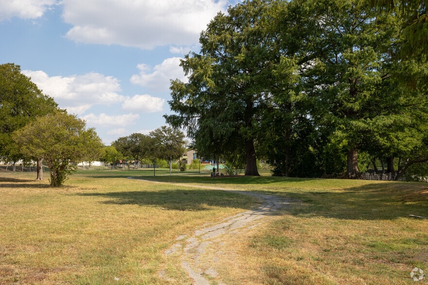 More Photos Of 13050 Park Xing, San Antonio Apartments For Sale