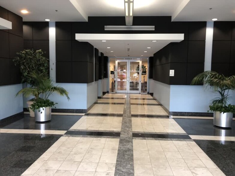 Primary Photo Of 6000 Metrowest Blvd, Orlando Office For Sale