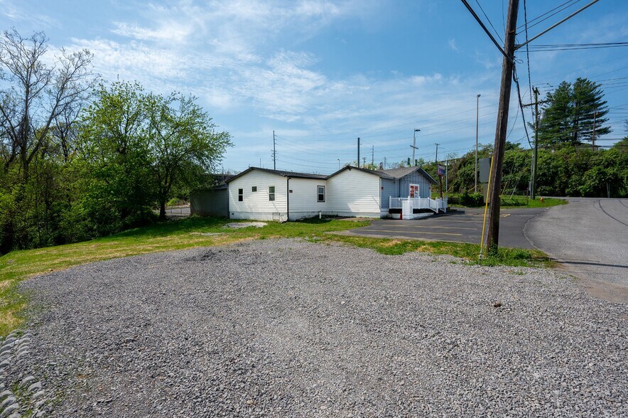 More Photos Of 200 Jupiter Dr, Nashville Flex For Sale