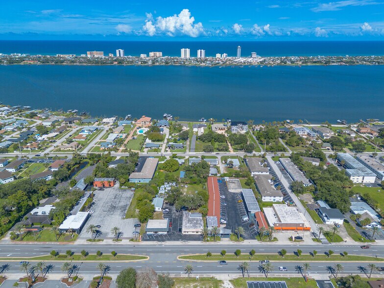 More Photos Of 1841 S Ridgewood Ave, Daytona Beach Freestanding For Sale