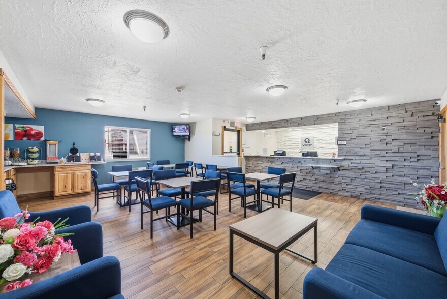 More Photos Of 626 W 1400 N, Beaver Hotel For Sale