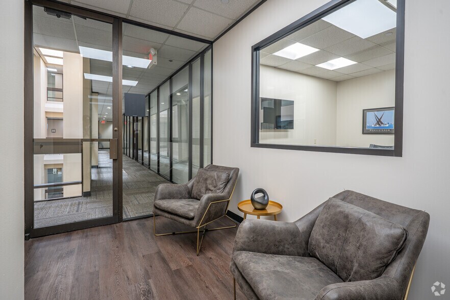More Photos Of 10101 Fondren Rd, Houston Unknown For Lease