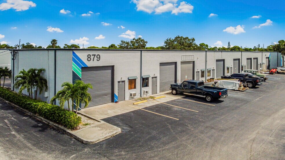 More Photos Of 895 NE Dixie Hwy, Jensen Beach Unknown For Lease