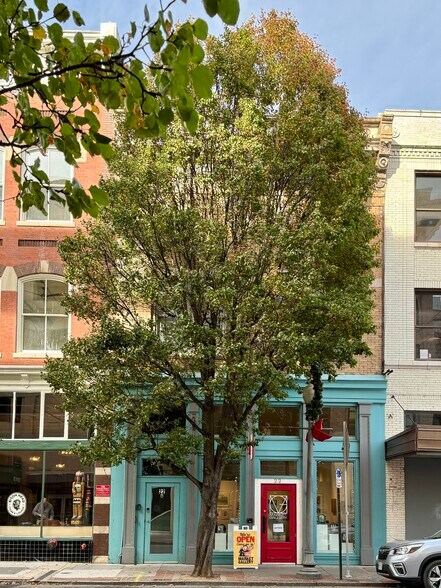 More Photos Of 22 Campbell Ave SE, Roanoke Storefront Retail Residential For Lease