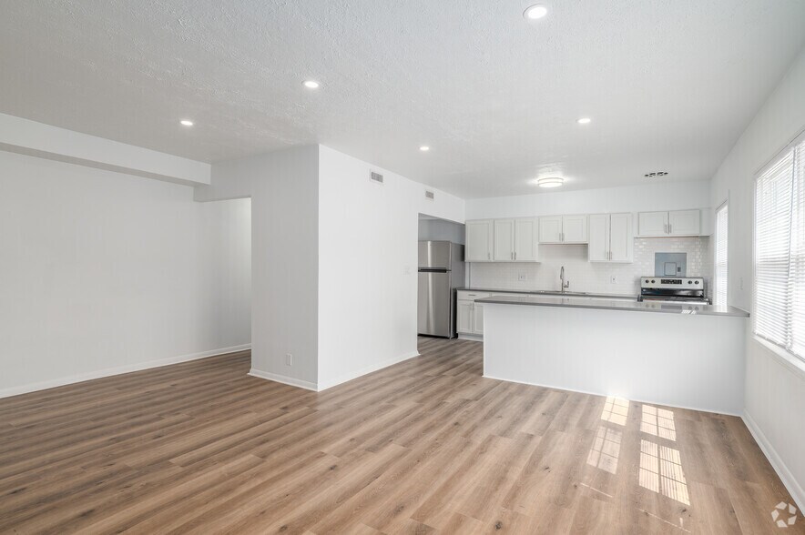 More Photos Of 20000 Van Aken Blvd, Shaker Heights Apartments For Sale