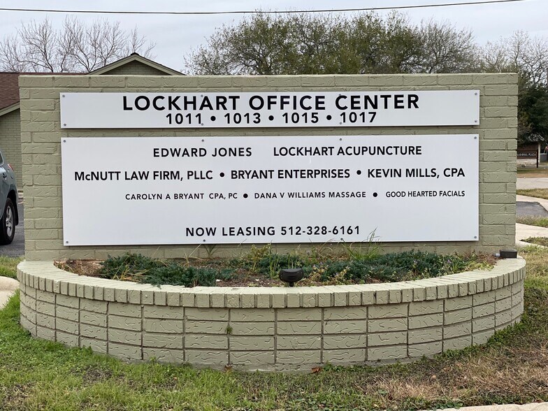More Photos Of 1011 W San Antonio St, Lockhart Medical For Lease