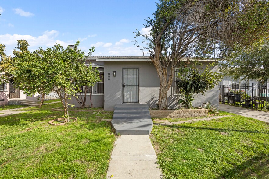 Primary Photo Of 11008 Willowbrook Ave, Los Angeles Multifamily For Sale