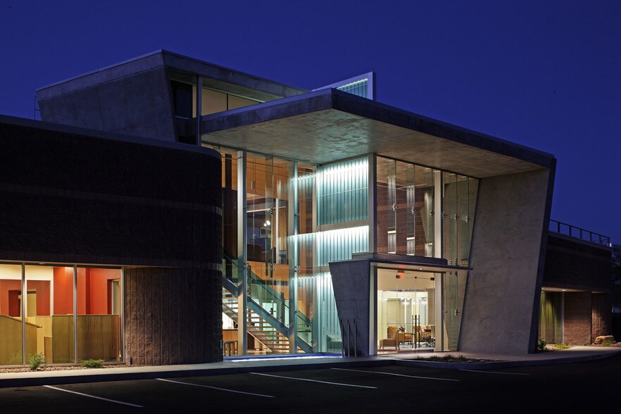 More Photos Of 8742 E Via de Commercio, Scottsdale Loft Creative Space For Lease