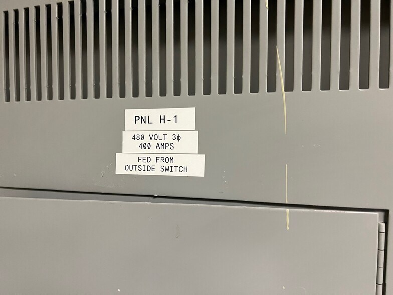 More Photos Of 11110 E I-10 Fwy, Houston Office For Sale