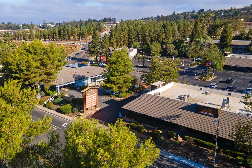 More Photos Of 1730 Alpine Blvd, Alpine General Retail For Lease