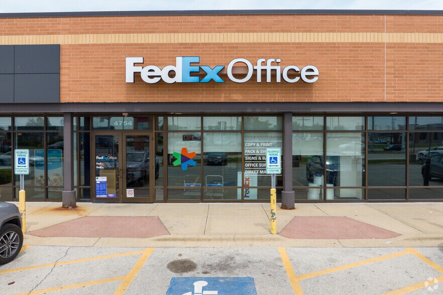 More Photos Of 4742-4756 W Cal Sag Rd, Midlothian Unknown For Lease