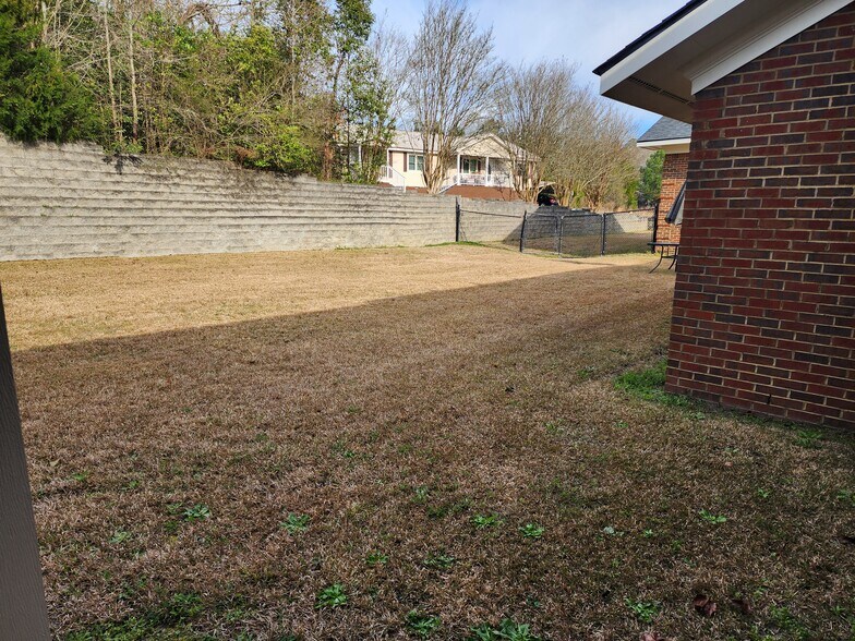 More Photos Of 57 Martin Luther King Dr, Reynolds Medical For Lease