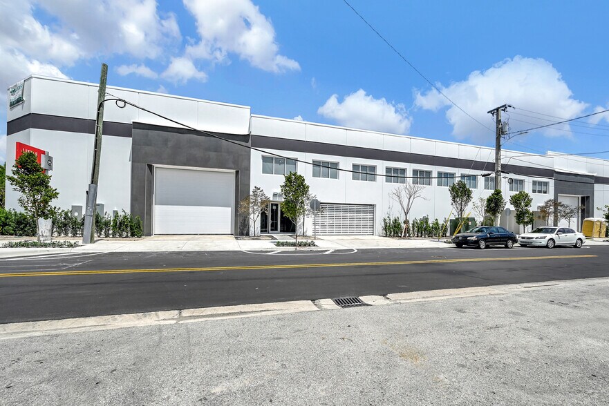 More Photos Of 221 NE 67th St, Miami Warehouse For Sale