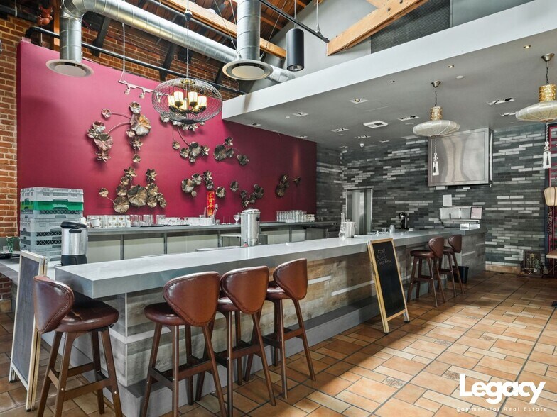 More Photos Of 9540 Washington Blvd, Culver City Restaurant For Sale