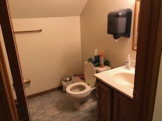 More Photos Of 102-104 Granby Dr, Cumberland Office For Lease