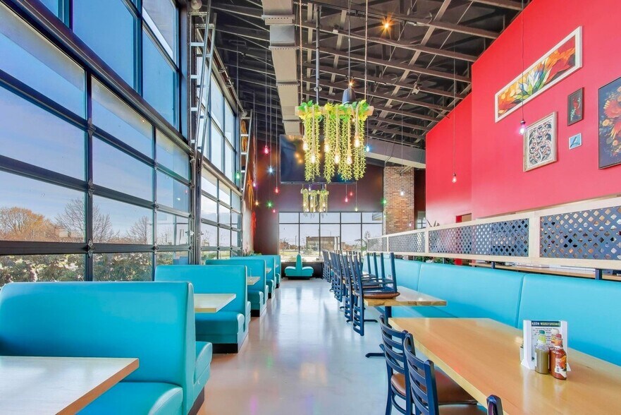 More Photos Of 3552 Market Ln, Kenosha Restaurant For Sale